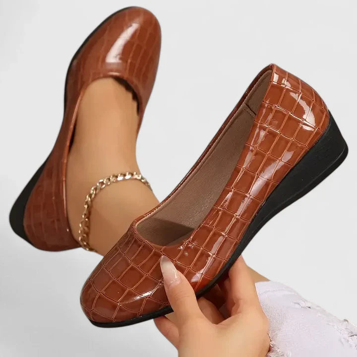 Women's Orthopedic Leather Crocodile-Print Ballerinas – Easy Slip-On, Round Toe, Flat