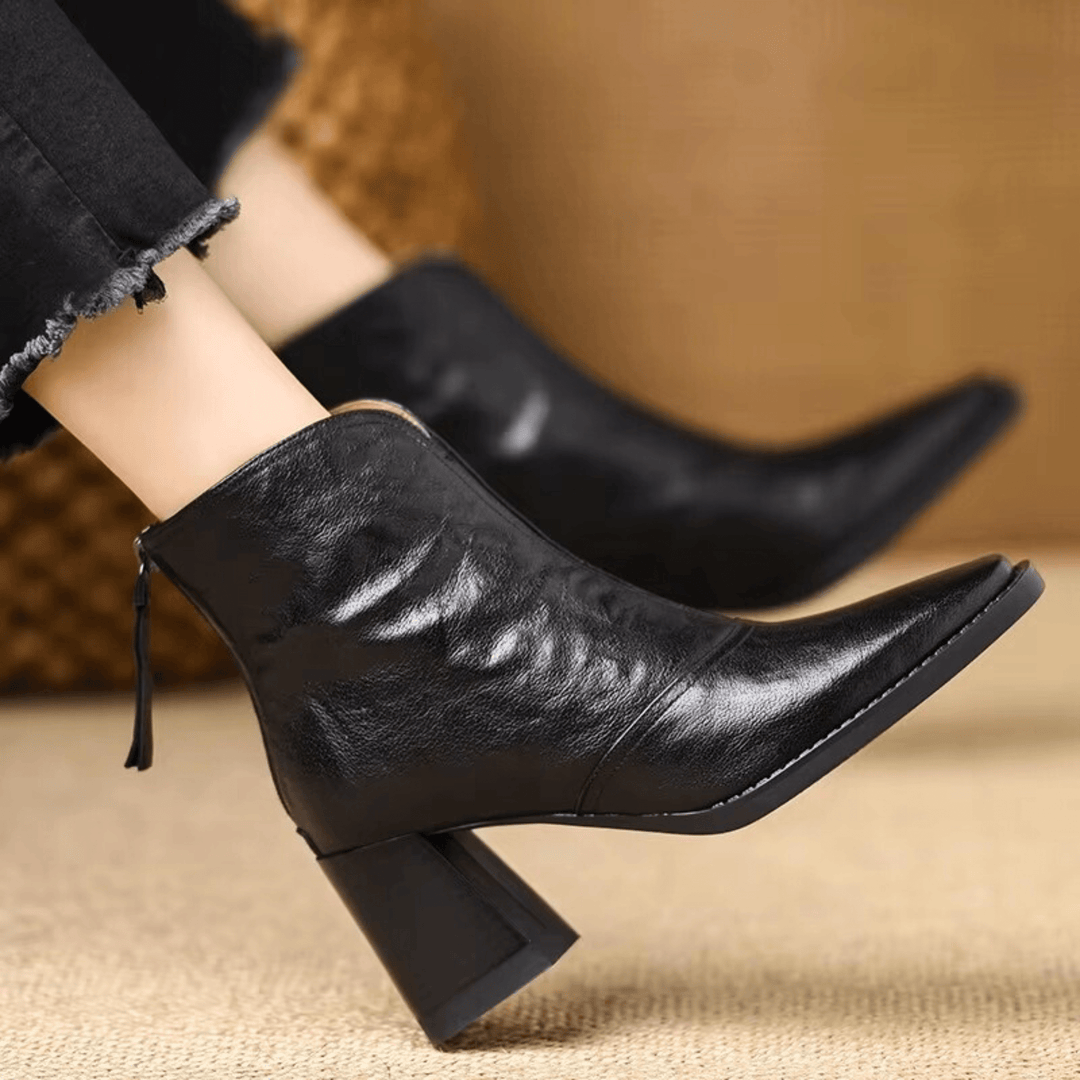 Premium Leather Claudia