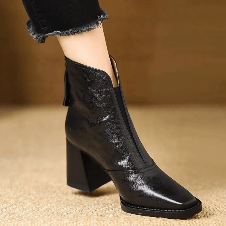 Premium Leather Claudia