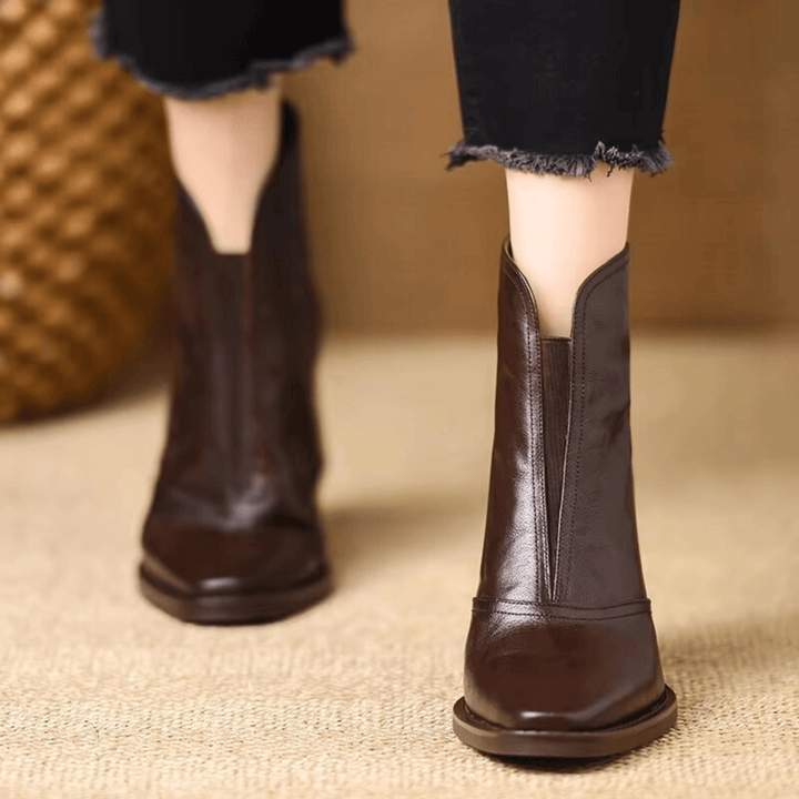 Premium Leather Claudia