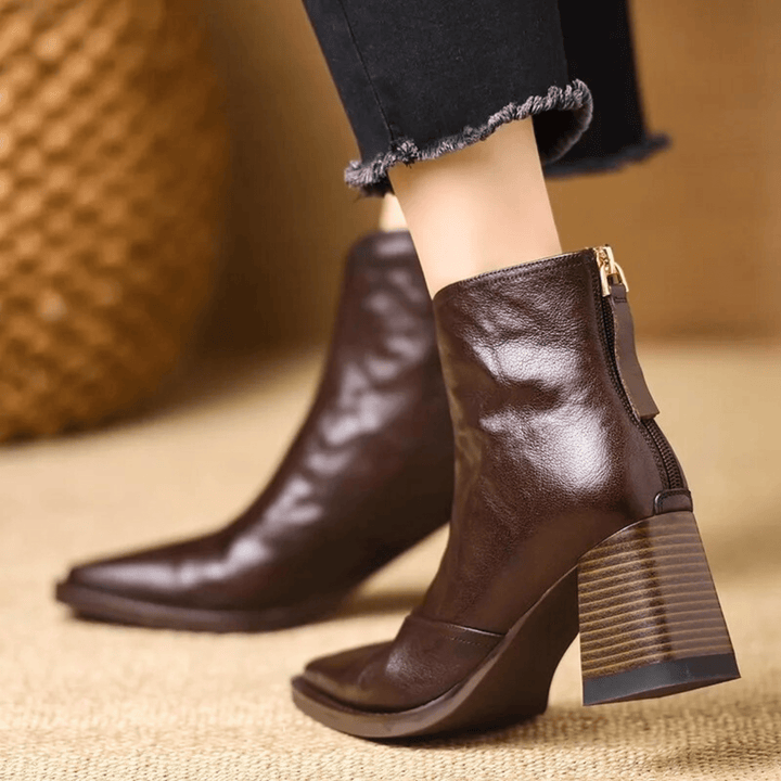 Premium Leather Claudia