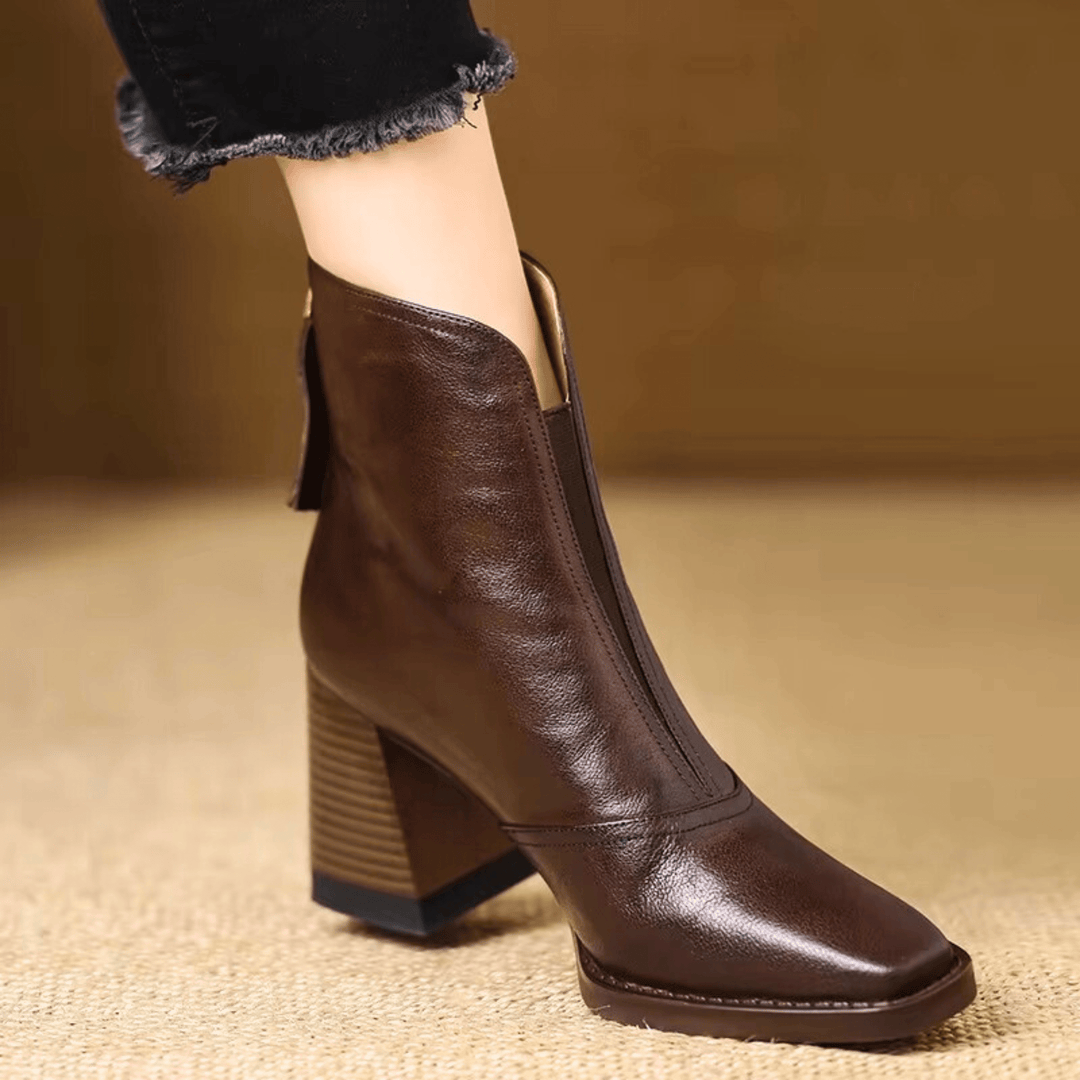 Premium Leather Claudia
